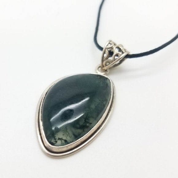 Moss Agate and Sterling Pendant - Picture 3 of 3